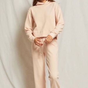 Perfectwhitetee Iggy and Layla Set in Peaches and Cream Size XS